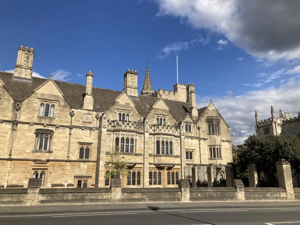 Oxford univerzita